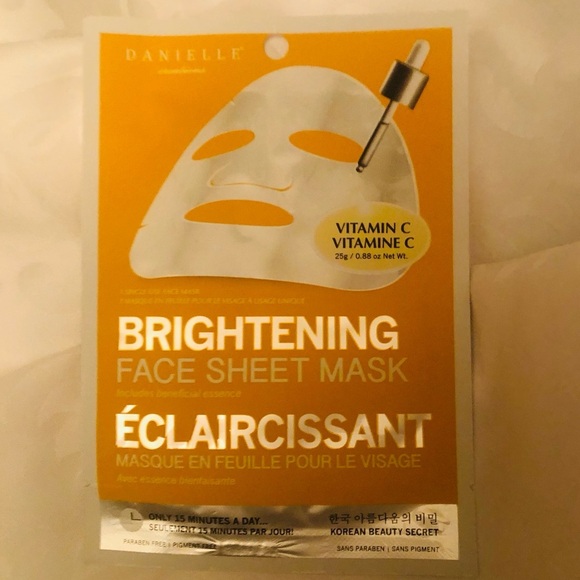 👀4/$25 Danielle Creations Brightening Face & Purifying Charcoal Sheet Face Masks - Picture 2 of 6